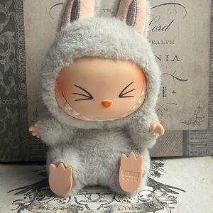 Pop mart authentic Labubu Hehe